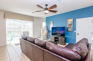 Fantastic Townhome With Pvt Pool and Lake View Near Disney by Redawnin