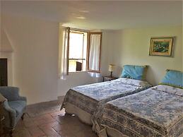 Villa Lucia Laglio with private lake access