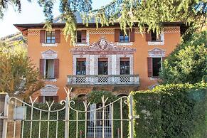 Villa Lucia Laglio with private lake access