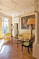 Villa Lucia Laglio with private lake access