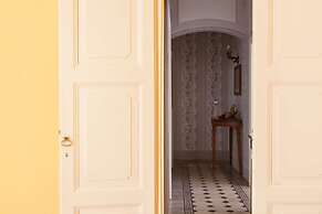 Villa Lucia Laglio with private lake access