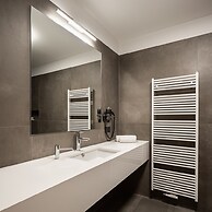 Home & Work Apartments