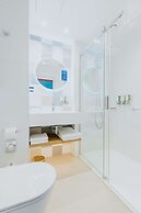 Hampton by Hilton Warsaw Reduta