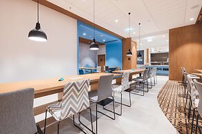 Hampton by Hilton Warsaw Reduta