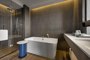 Hotel Resonance Taipei, Tapestry Collection by Hilton