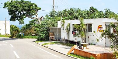 Asobi Base Yamabare House Ishigakijima