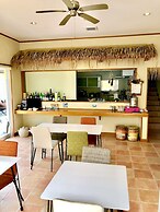 Asobi Base Yamabare House Ishigakijima