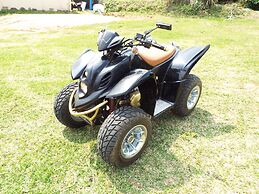 Asobi Base Yamabare House Ishigakijima