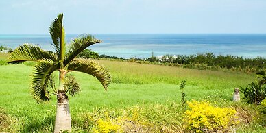 Asobi Base Yamabare House Ishigakijima