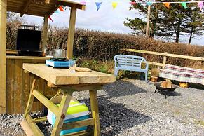 The Shearer's Hut, Sleeps 2, Wood Burner, Fire Pit