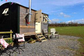 The Shearer's Hut, Sleeps 2, Wood Burner, Fire Pit