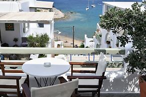 Hara Studios and Apartments