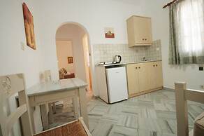 Hara Studios and Apartments