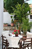 Hara Studios and Apartments