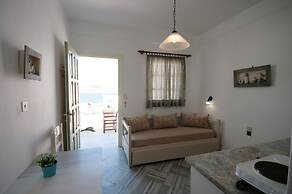 Hara Studios and Apartments