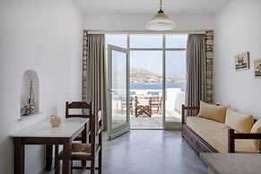 Hara Studios and Apartments