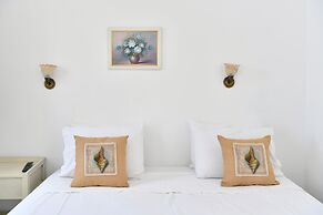 Hara Studios and Apartments