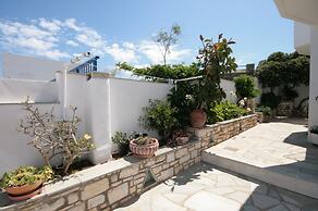 Hara Studios and Apartments