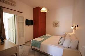 Hara Studios and Apartments