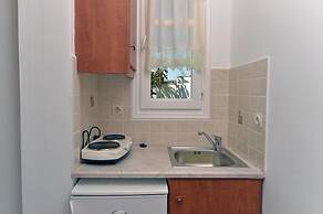 Hara Studios and Apartments