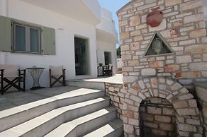 Hara Studios and Apartments