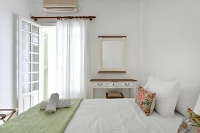 Hara Studios and Apartments