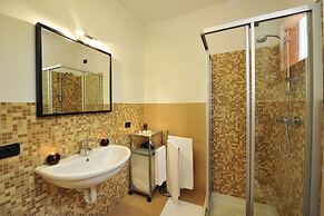 Bellano Perla Apt. 8