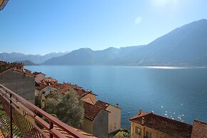Bella Lake View