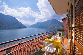 Bella Lake View