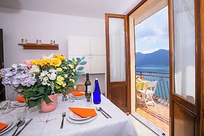 Bella Lake View