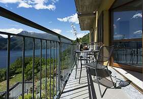 Vista d'Oro Ulivo Apt. 8