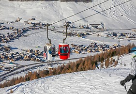 Italia 1 Ski in- Ski out Mt.50