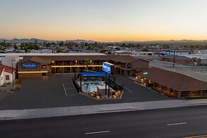 Travelodge by Wyndham Parker