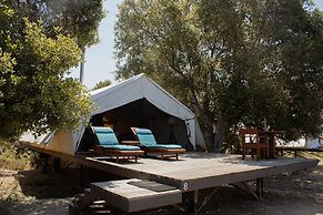 Hotel Cuatro Cuatros