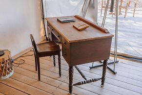 Hotel Cuatro Cuatros