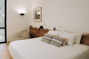 Hotel Cuatro Cuatros