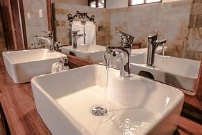 Ngorongoro Marera Mountain View Lodge