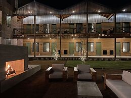 Cotton Court, by Valencia Hotel Collection