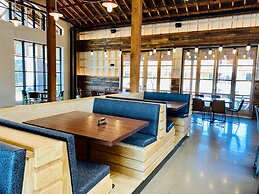 Cotton Court, by Valencia Hotel Collection