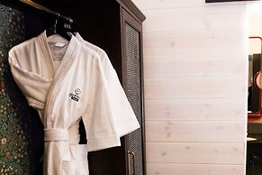 Cotton Court, by Valencia Hotel Collection