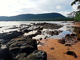 The Azure - M'Pai Bay