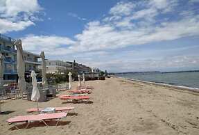 Alkyon Perea Apartments