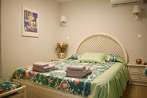 Alkyon Perea Apartments