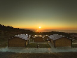 Flora Handüzü Resort & Wellness Bungalow Hotel