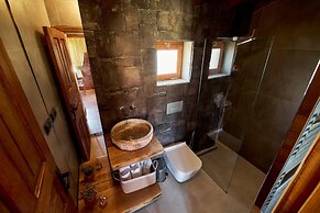 Flora Handüzü Resort & Wellness Bungalow Hotel