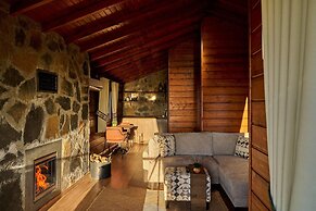 Flora Handüzü Resort & Wellness Bungalow Hotel