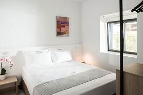 Cozy Corner Luxury Apartments