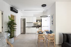 Cozy Corner Luxury Apartments