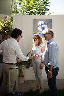 Cozy Corner Luxury Apartments