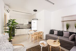 Cozy Corner Luxury Apartments